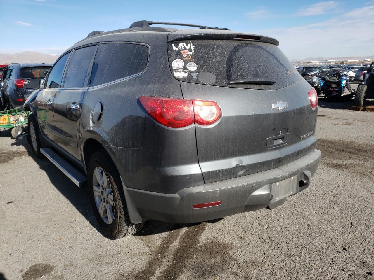 Photo 3 from auction – 2011 CHEVROLET TRAVERSE L with VIN 1GNKRGED7BJ210585