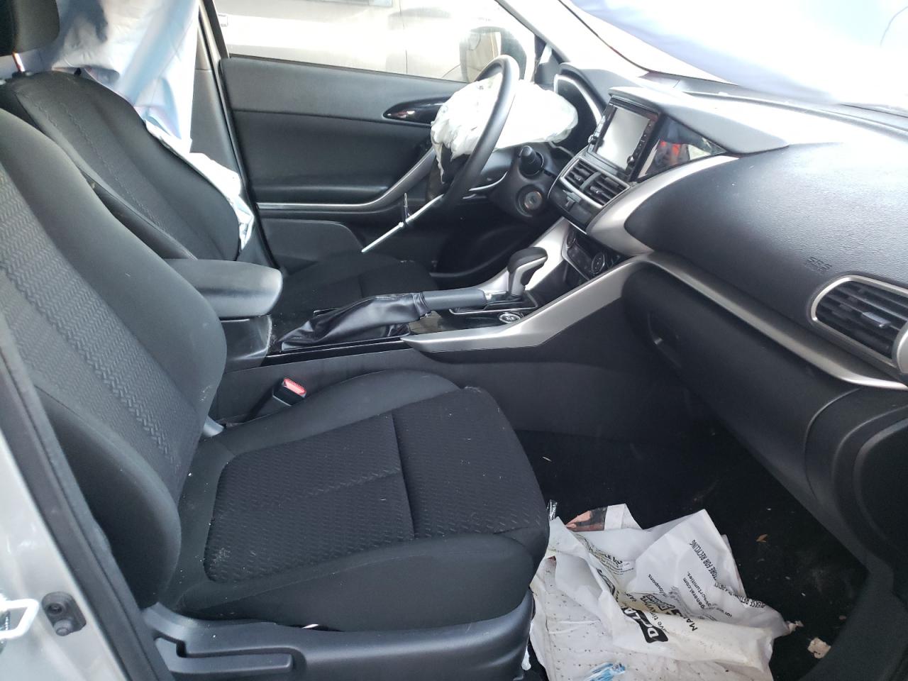 Photo 5 from auction – 2019 MITSUBISHI ECLIPSE CR with VIN JA4AT3AA4KZ024055