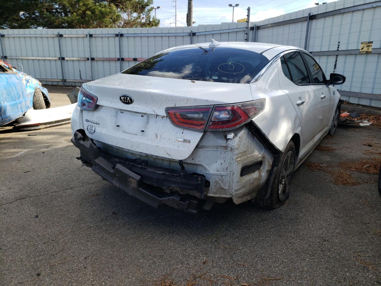 Photo 4 from auction – 2016 KIA OPTIMA HYB with VIN KNAGM4AD1G5092175