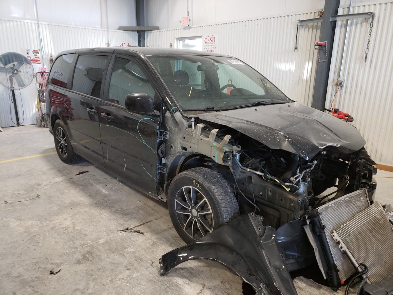 DODGE GRAND CARA 2017 with VIN 2C4RDGEG8HR782883 - Photo from auction