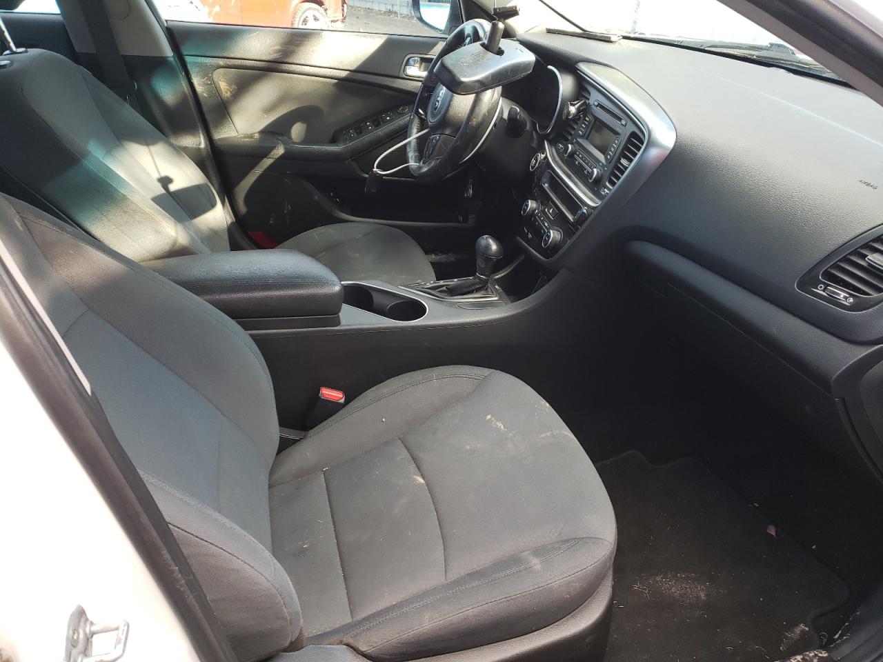 Photo 5 from auction – 2016 KIA OPTIMA HYB with VIN KNAGM4AD1G5092175