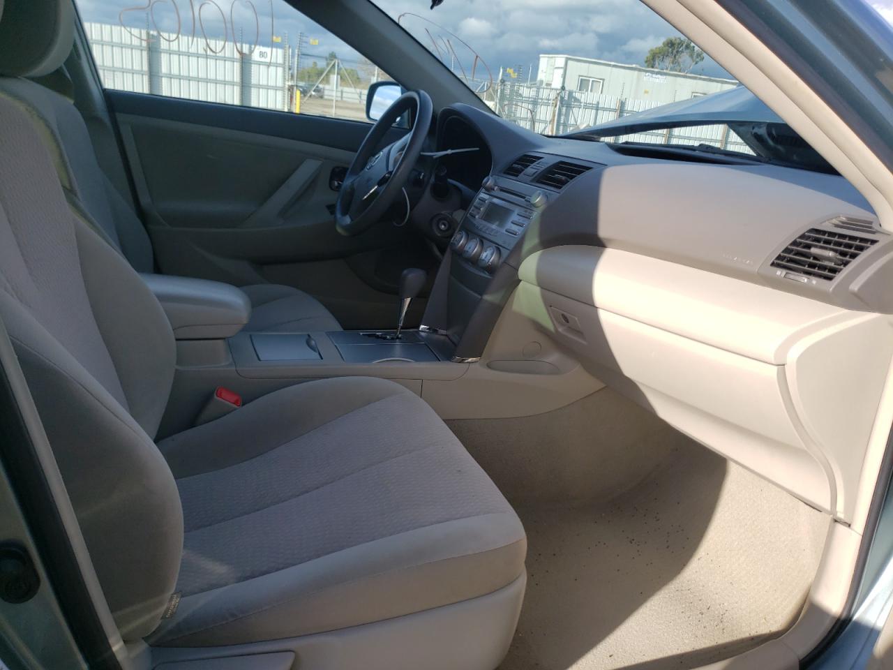 Photo 5 from auction – 2011 TOYOTA CAMRY BASE with VIN 4T1BF3EKXBU774993