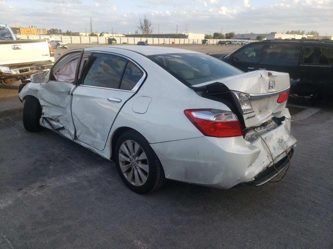 Photo 3 from auction – 2015 HONDA ACCORD EX with VIN 1HGCR2F76FA273113