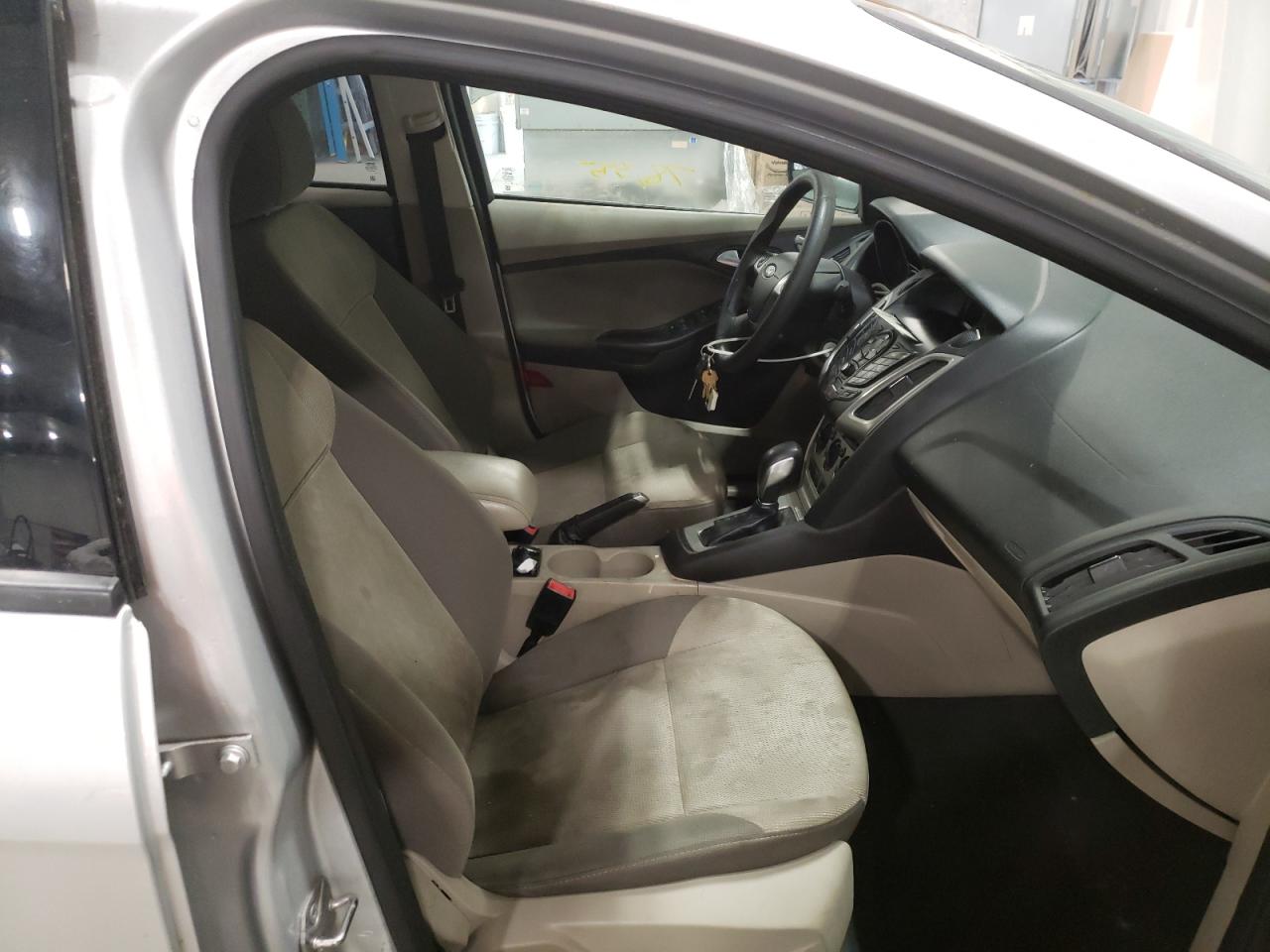 Photo 5 from auction – 2014 FORD FOCUS SE with VIN 1FADP3F22EL294777