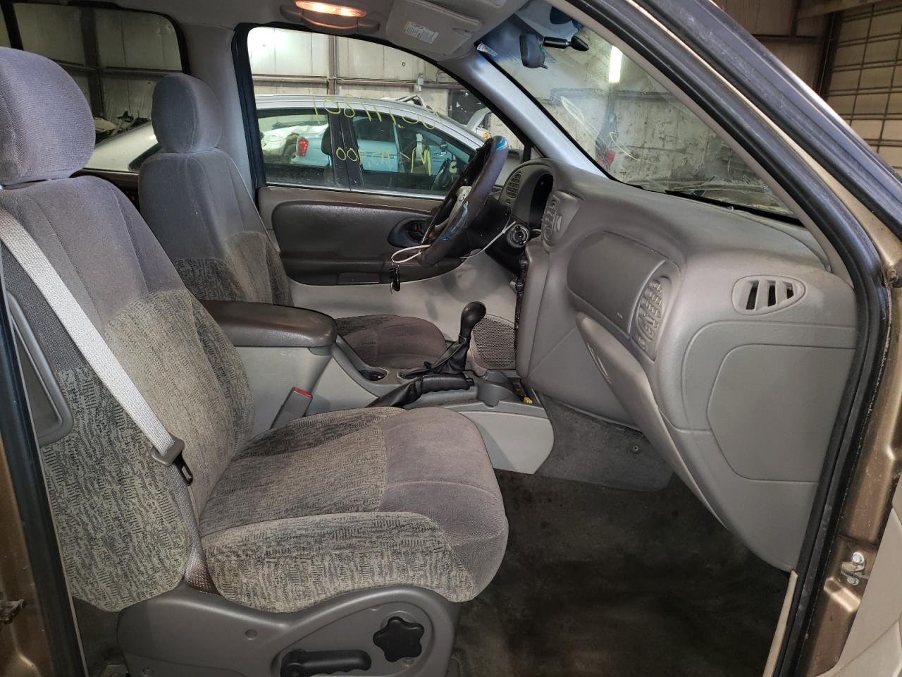 Photo 5 from auction – 2003 CHEVROLET TRAILBLAZE with VIN 1GNDT13S832248699