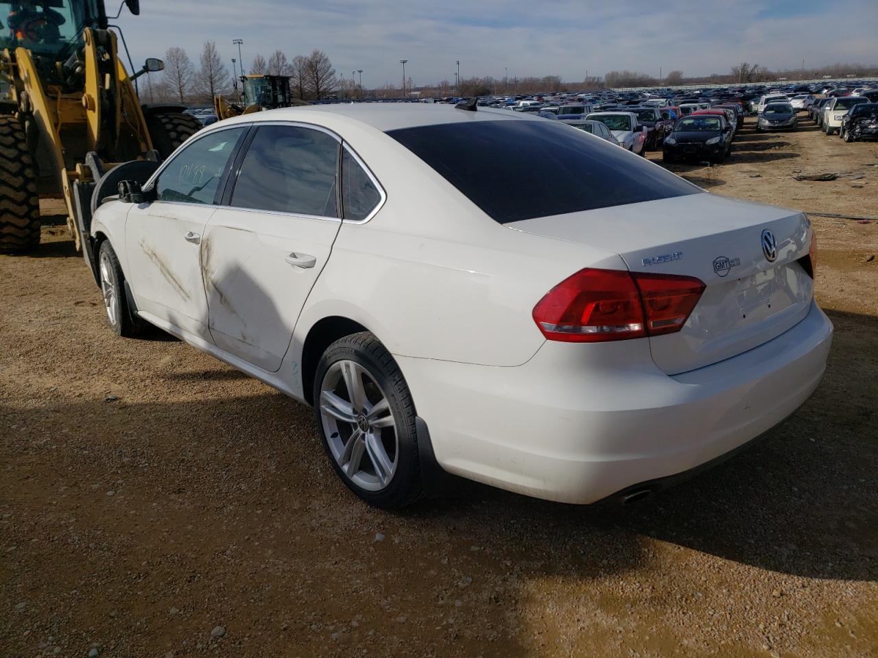 Photo 3 from auction – 2014 VOLKSWAGEN PASSAT SE with VIN 1VWBN7A3XEC027009
