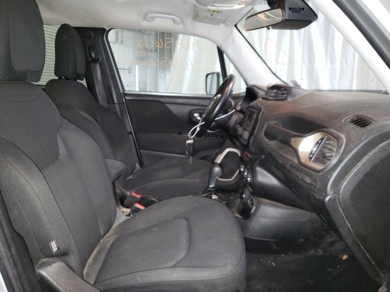 Photo 5 from auction – 2015 JEEP RENEGADE L with VIN ZACCJBBT0FPB31994