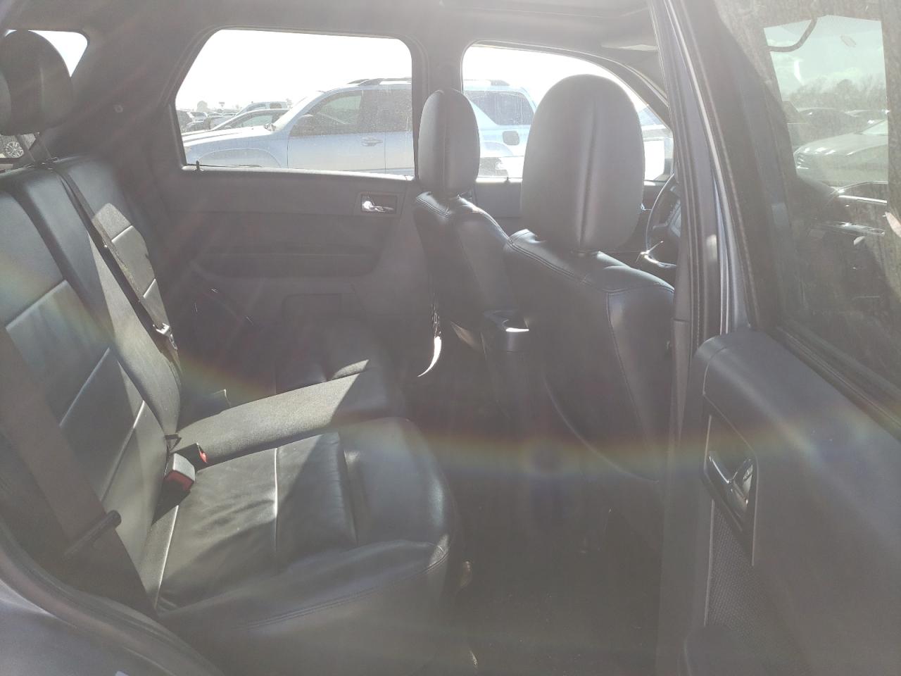 Photo 6 from auction – 2010 FORD ESCAPE with VIN 1FMCU0EG1AKD32456