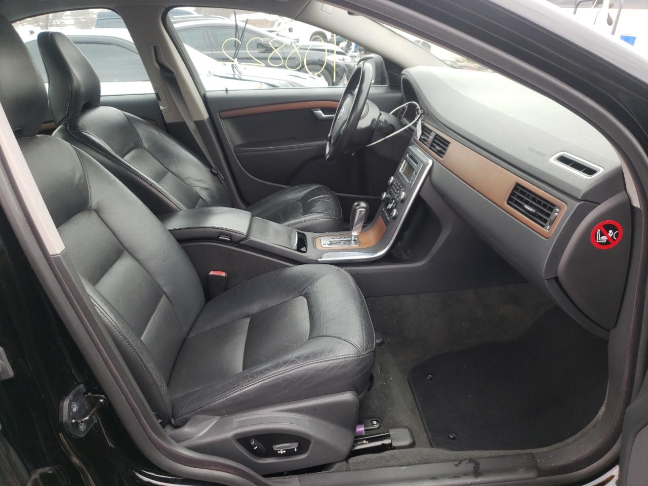 Photo 5 from auction – 2010 VOLVO S80 3.2 with VIN YV1982AS3A1115211
