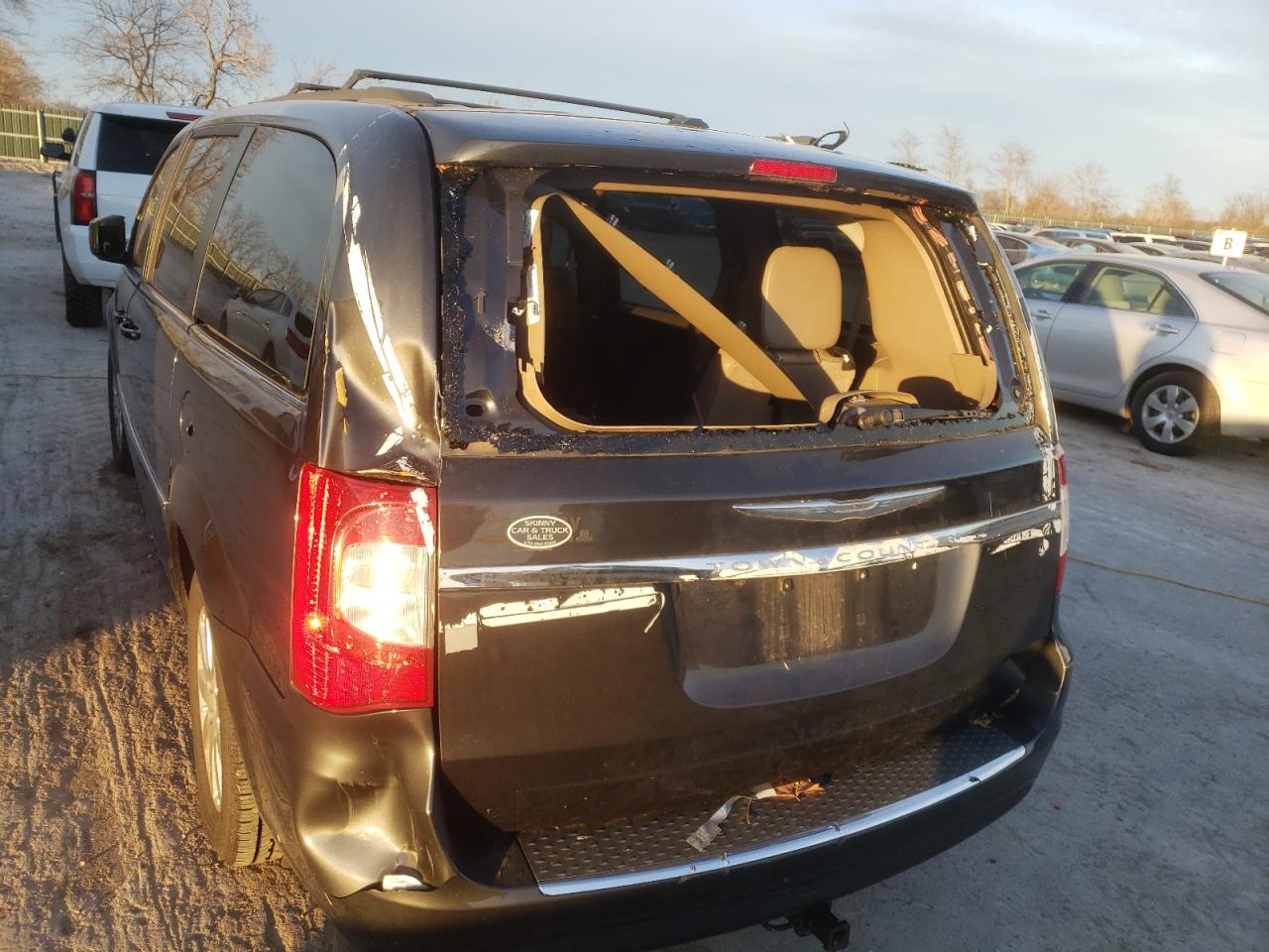 Photo 9 from auction – 2012 CHRYSLER TOWN & COU with VIN 2C4RC1BG2CR361268