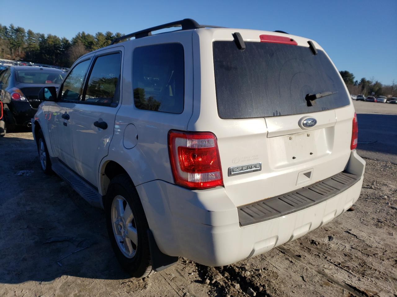 Photo 3 from auction – 2010 FORD ESCAPE XLT with VIN 1FMCU9D76AKC25778