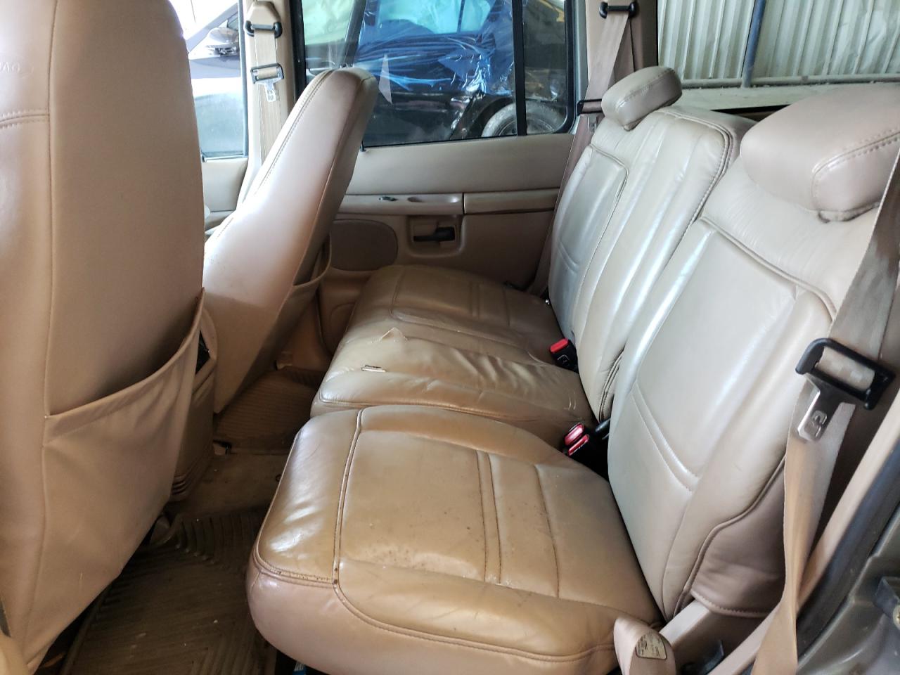 Photo 18 from auction – 1999 FORD EXPLORER with VIN 1FMDU35P6XZB89560