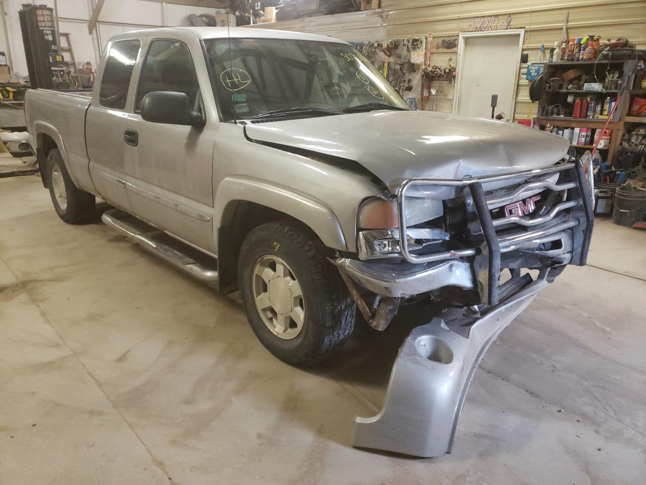 GMC NEW SIERRA 2004 with VIN 1GTEK19T44E122856 - Photo from auction