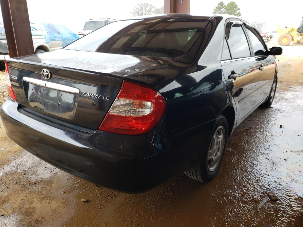 Photo 4 from auction – 2002 TOYOTA CAMRY LE with VIN 4T1BE32K52U101648