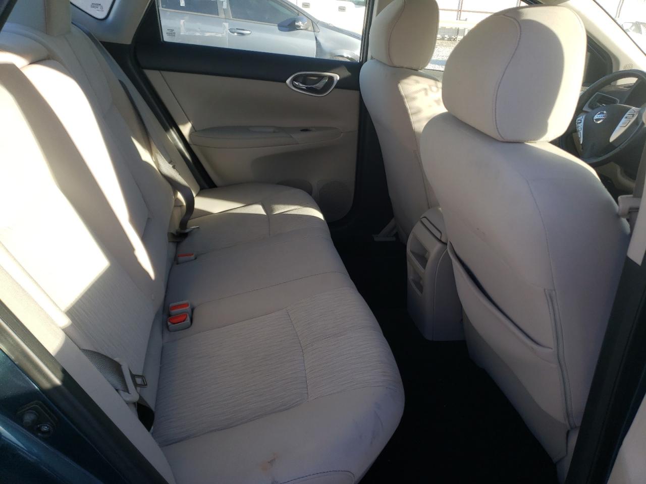 Photo 6 from auction – 2015 NISSAN SENTRA S with VIN 3N1AB7AP6FY364086