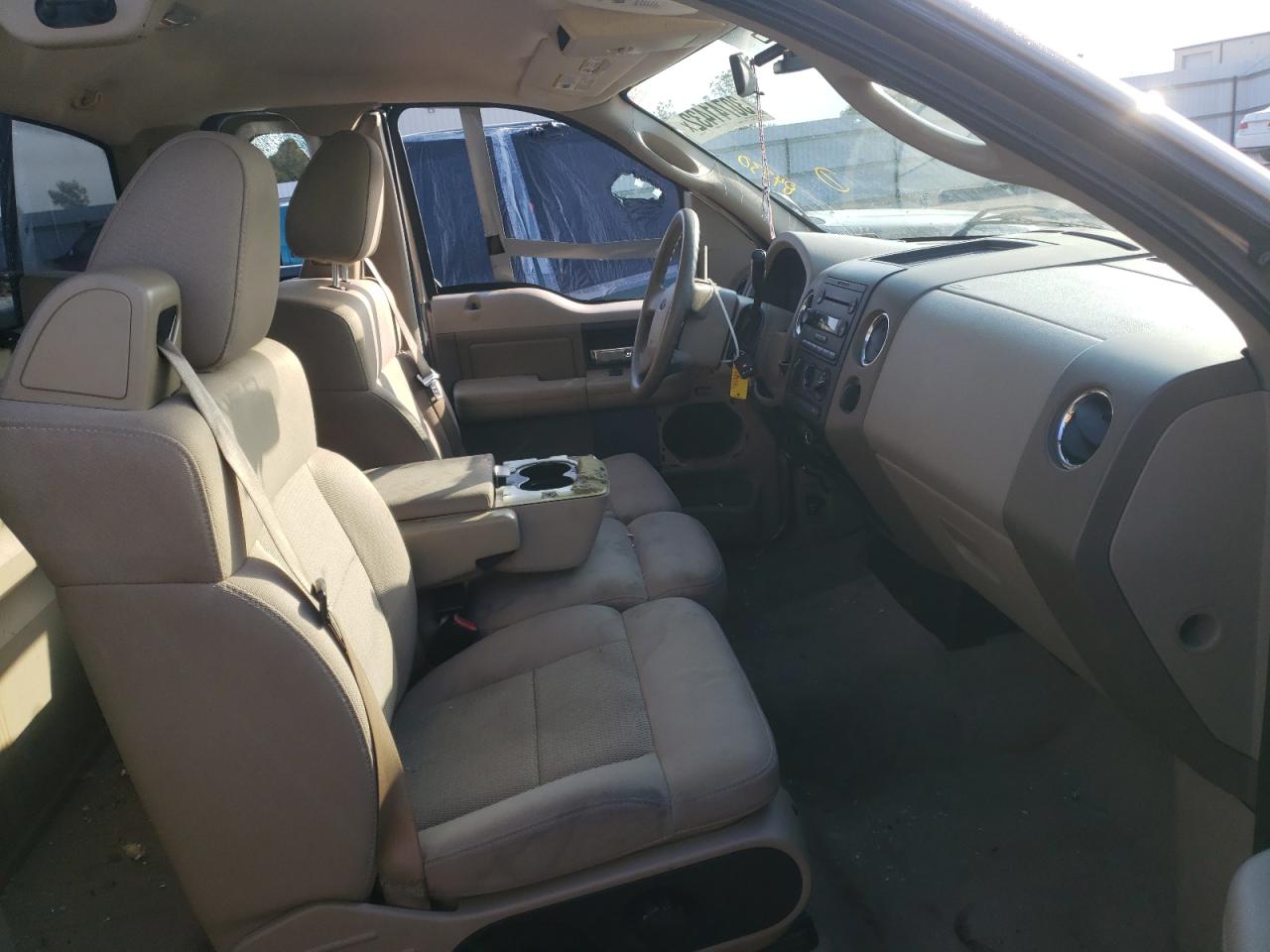 Photo 5 from auction – 2005 FORD F150 with VIN 1FTRF12515NC10928