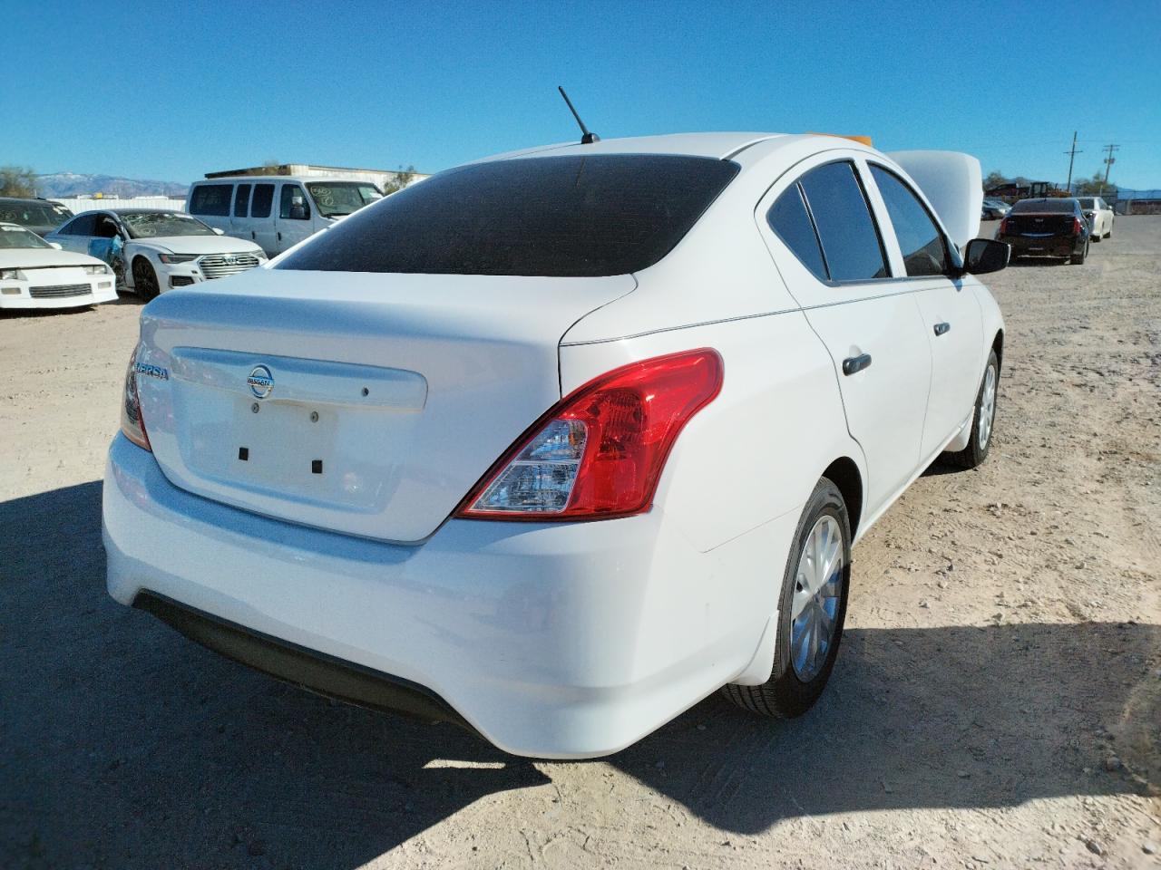 Photo 4 from auction – 2017 NISSAN VERSA S with VIN 3N1CN7APXHL847256