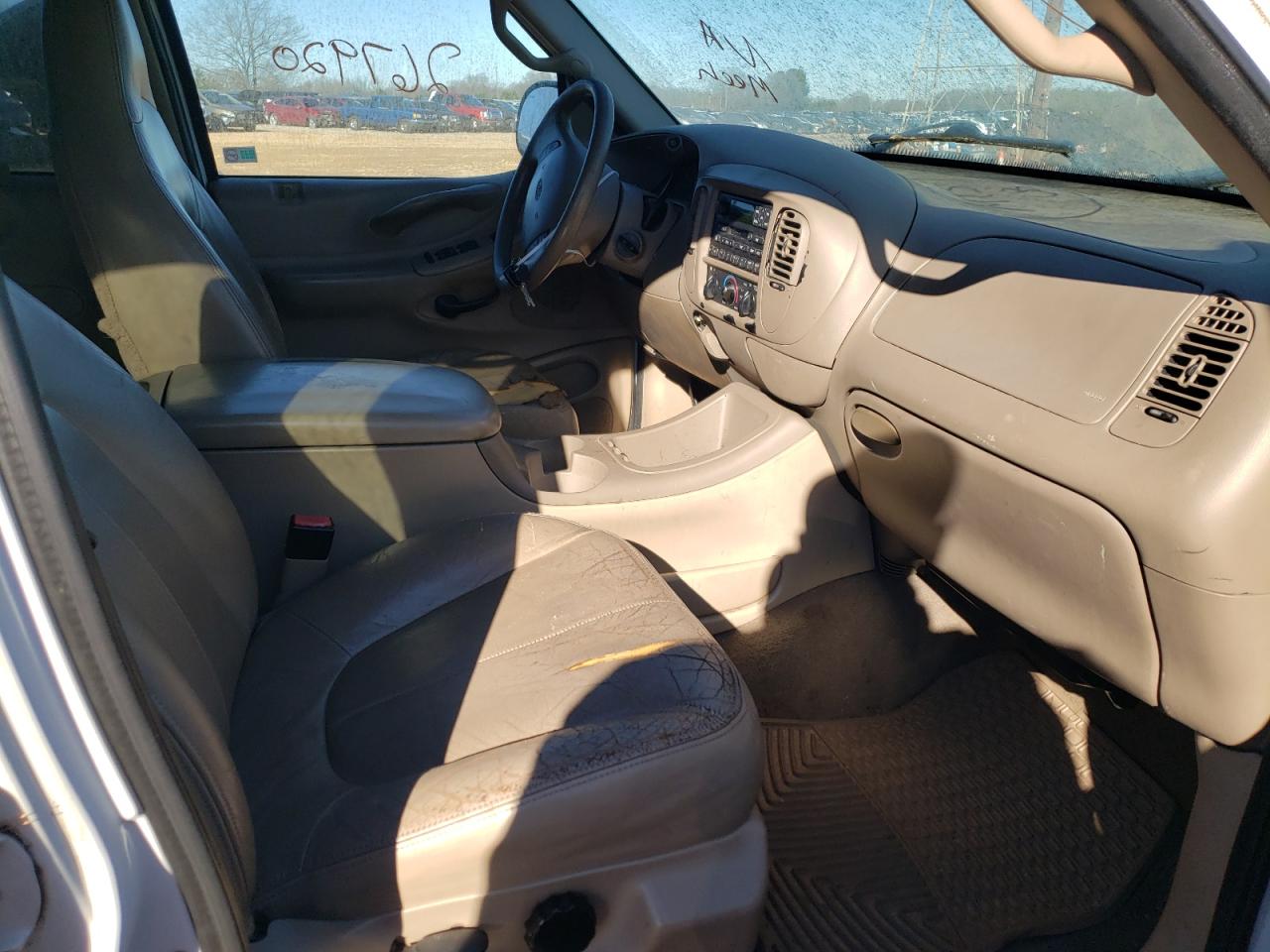Photo 5 from auction – 2001 FORD EXPEDITION with VIN 1FMRU15WX1LB59828