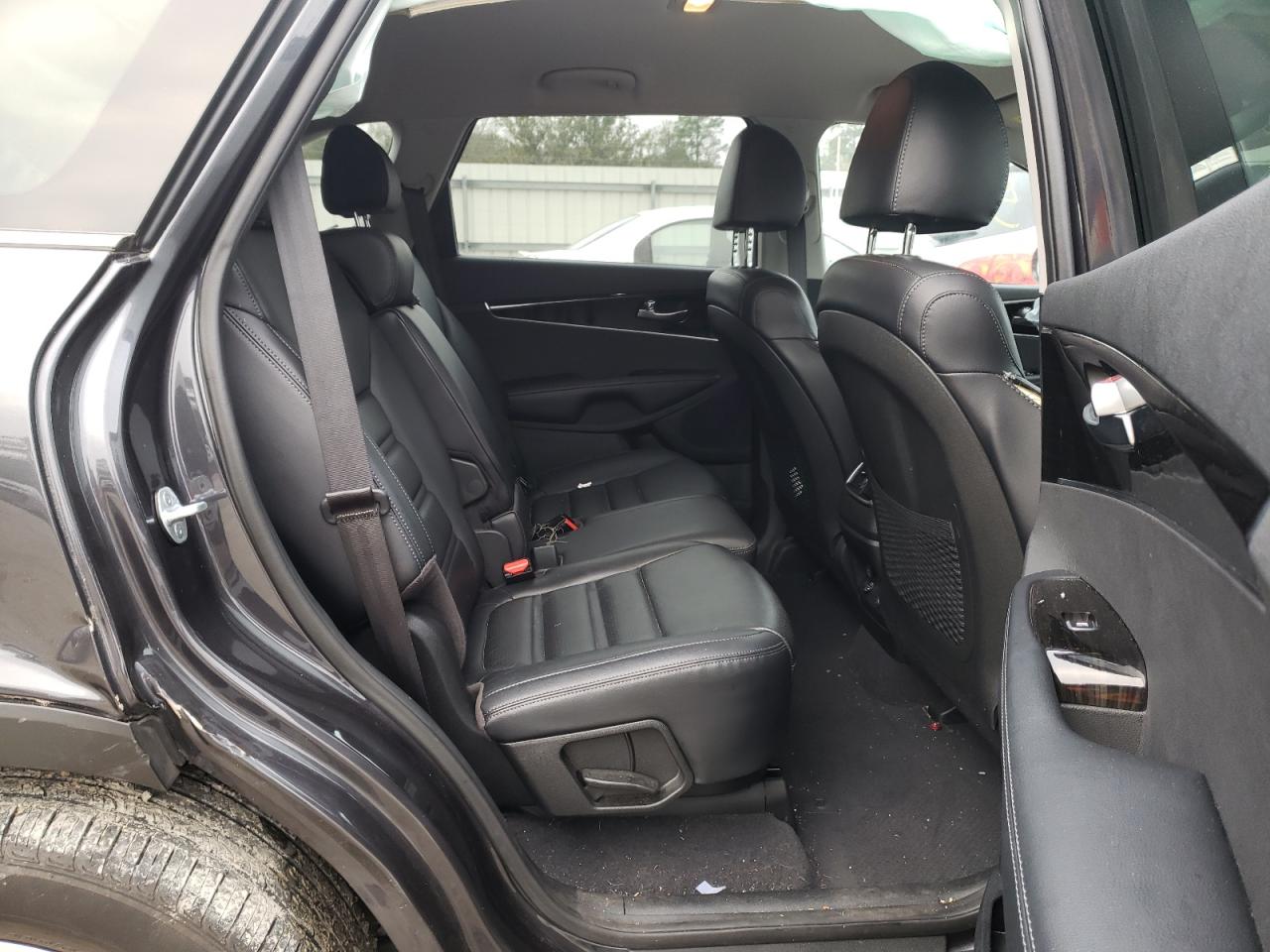 Photo 6 from auction – 2019 KIA SORENTO EX with VIN 5XYPHDA54KG478167