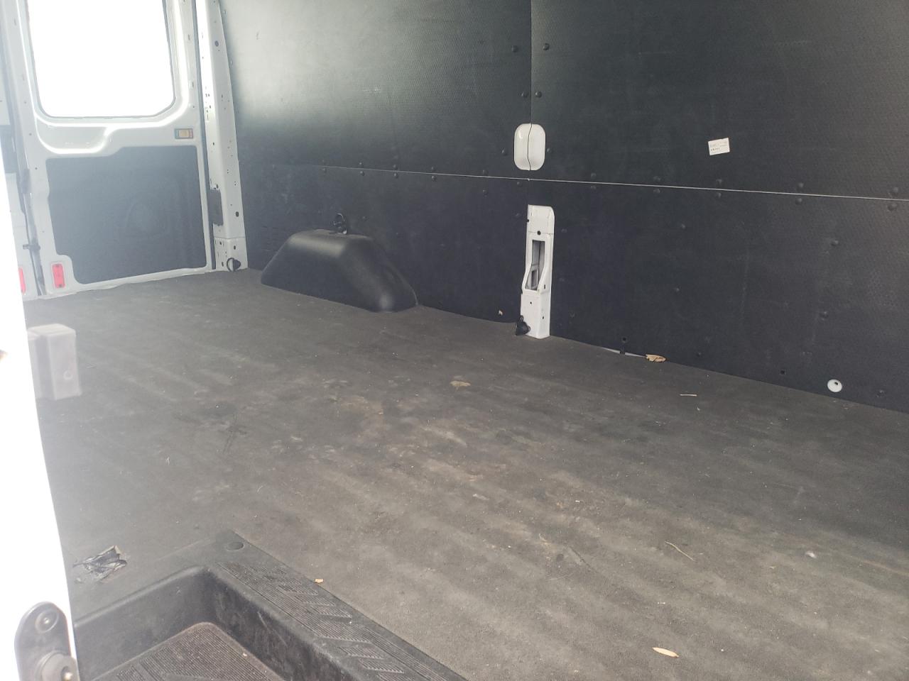 Photo 6 from auction – 2020 FORD TRANSIT T- with VIN 1FTBR2C85LKA34939