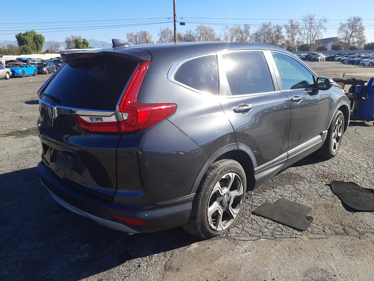 Photo 4 from auction – 2017 HONDA CR-V EX with VIN 7FARW1H57HE014975