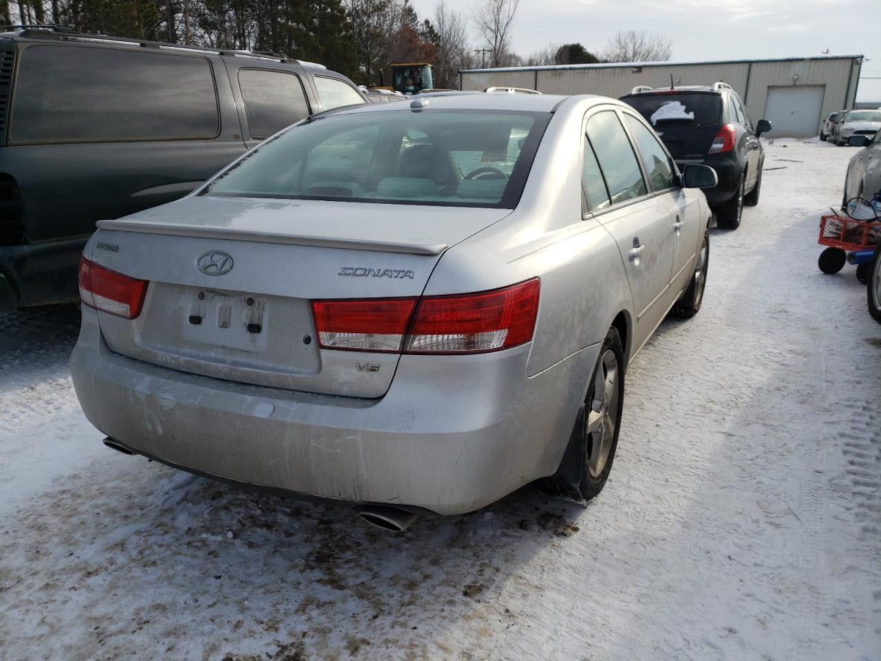 Photo 4 from auction – 2008 HYUNDAI SONATA SE with VIN 5NPEU46F88H335454