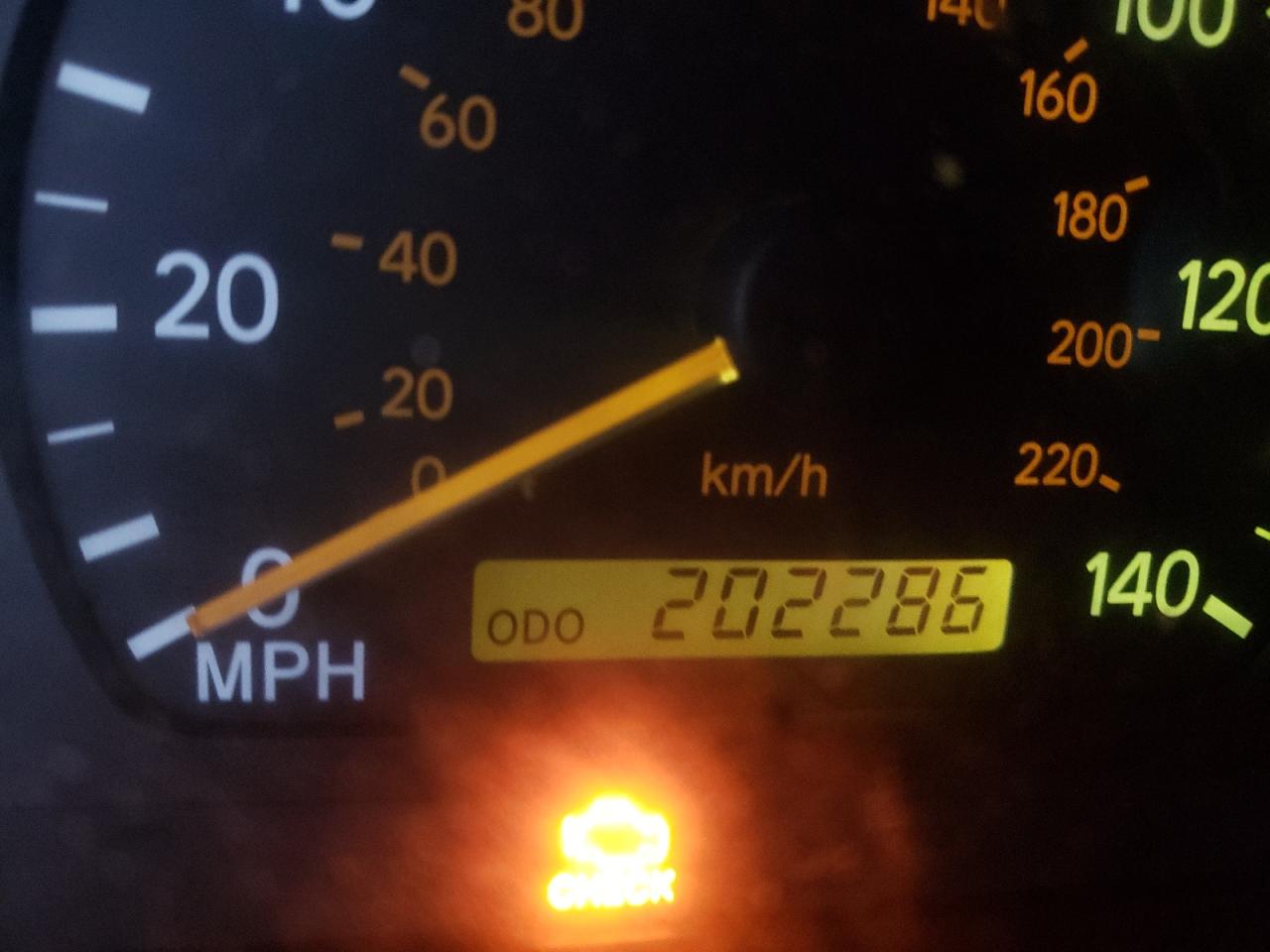 Photo 8 from auction – 1998 TOYOTA AVALON XL with VIN 4T1BF18B9WU271798