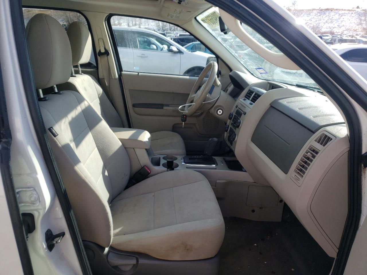Photo 5 from auction – 2010 FORD ESCAPE XLT with VIN 1FMCU0DG3AKD45503
