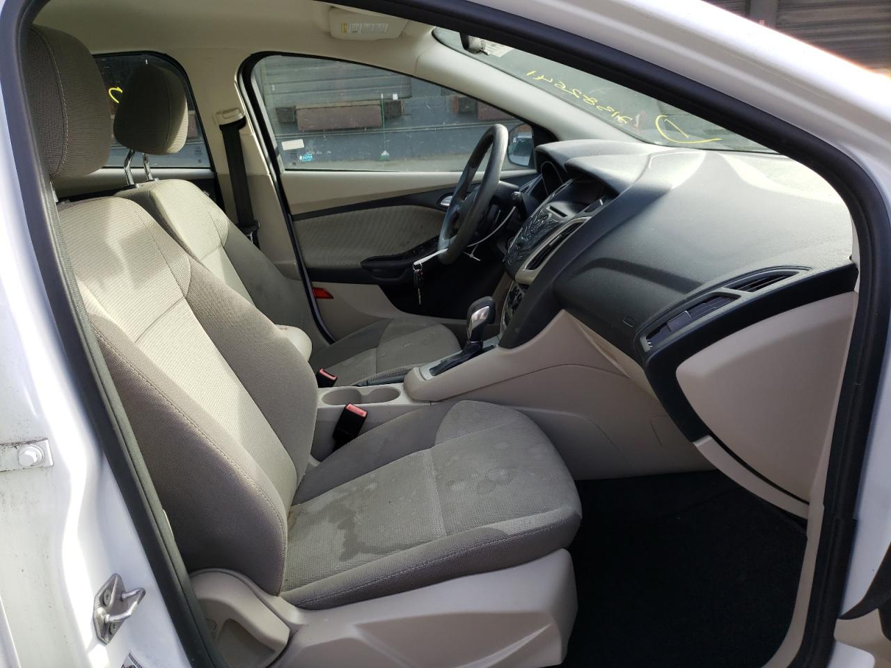 Photo 5 from auction – 2012 FORD FOCUS with VIN 1FAHP3K29CL268116