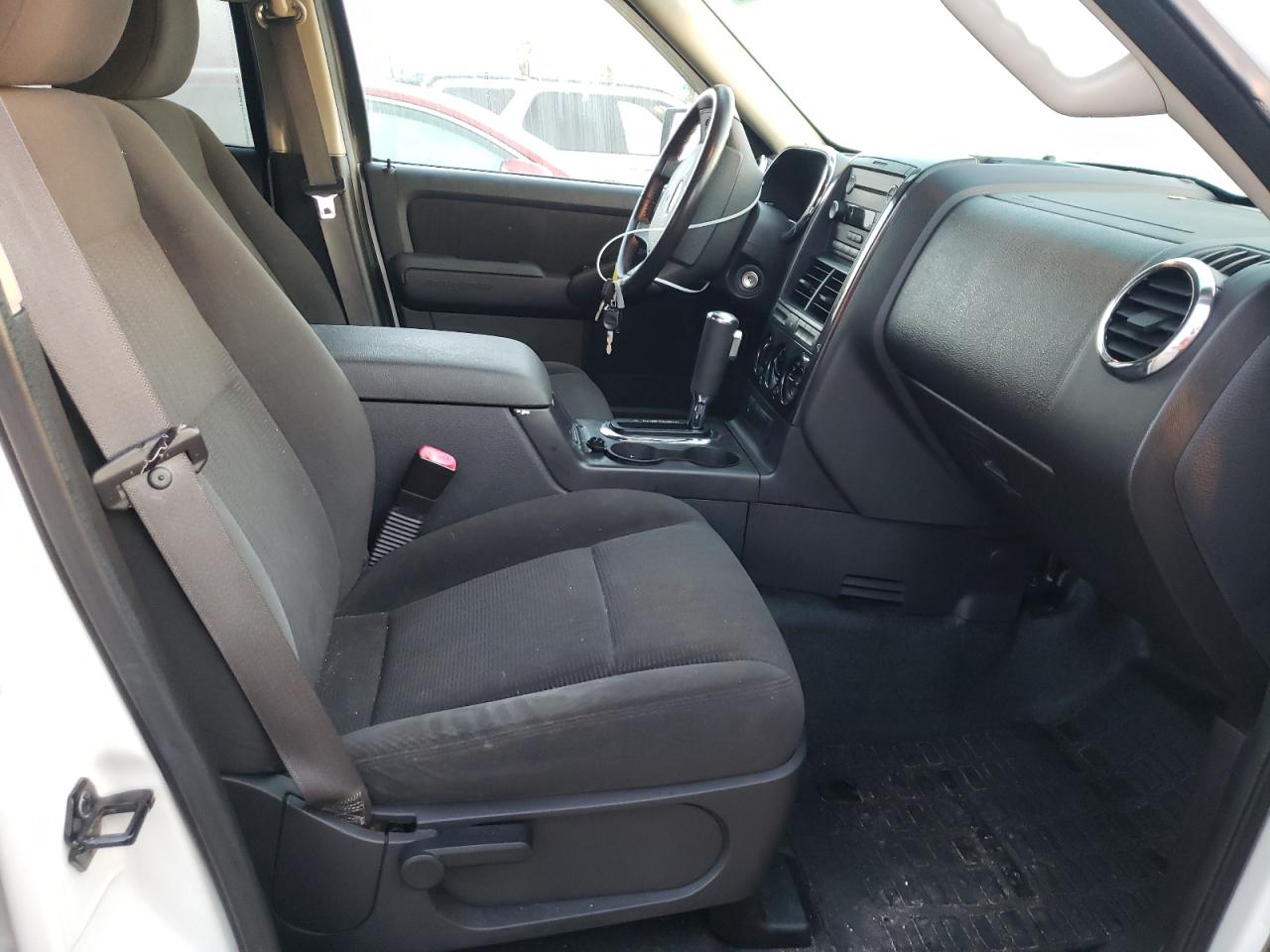 Photo 5 from auction – 2009 FORD EXPLORER S with VIN 1FMEU31E89UA27311