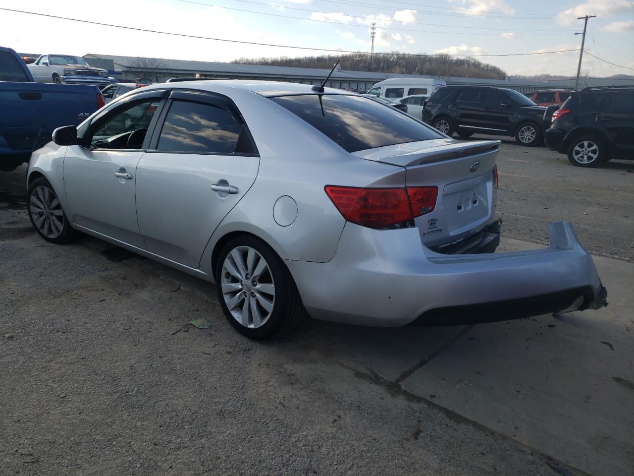 Photo 3 from auction – 2011 KIA FORTE SX with VIN KNAFW4A39B5404040
