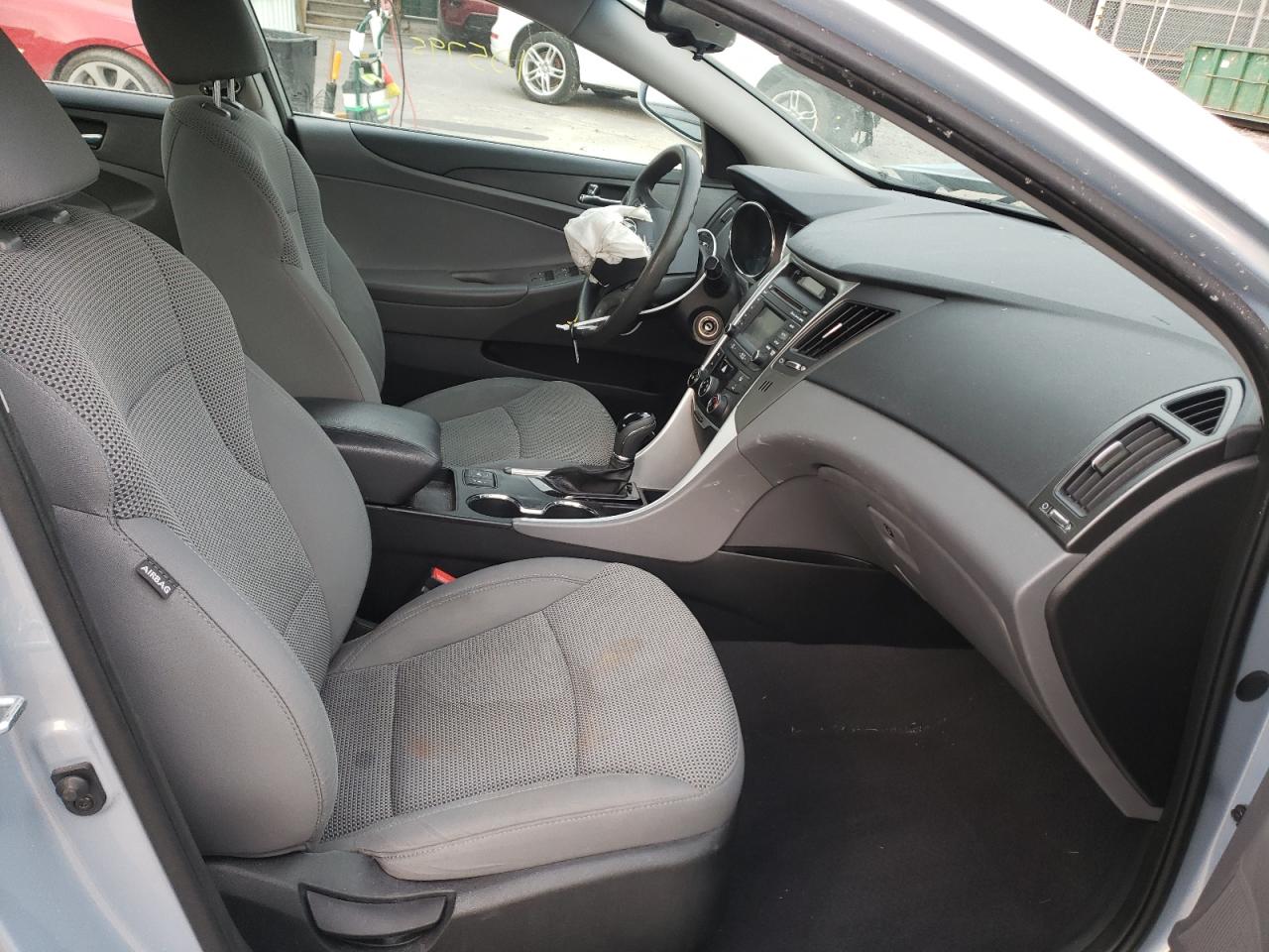 Photo 5 from auction – 2014 HYUNDAI SONATA GLS with VIN 5NPEB4AC6EH893558