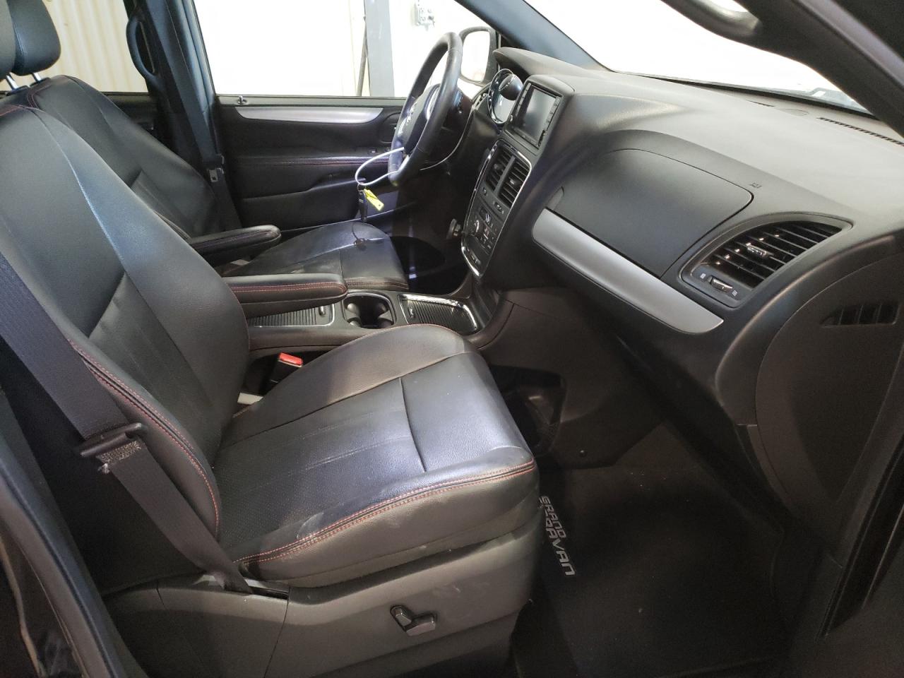 Photo 5 from auction – 2017 DODGE GRAND CARA with VIN 2C4RDGEG8HR782883