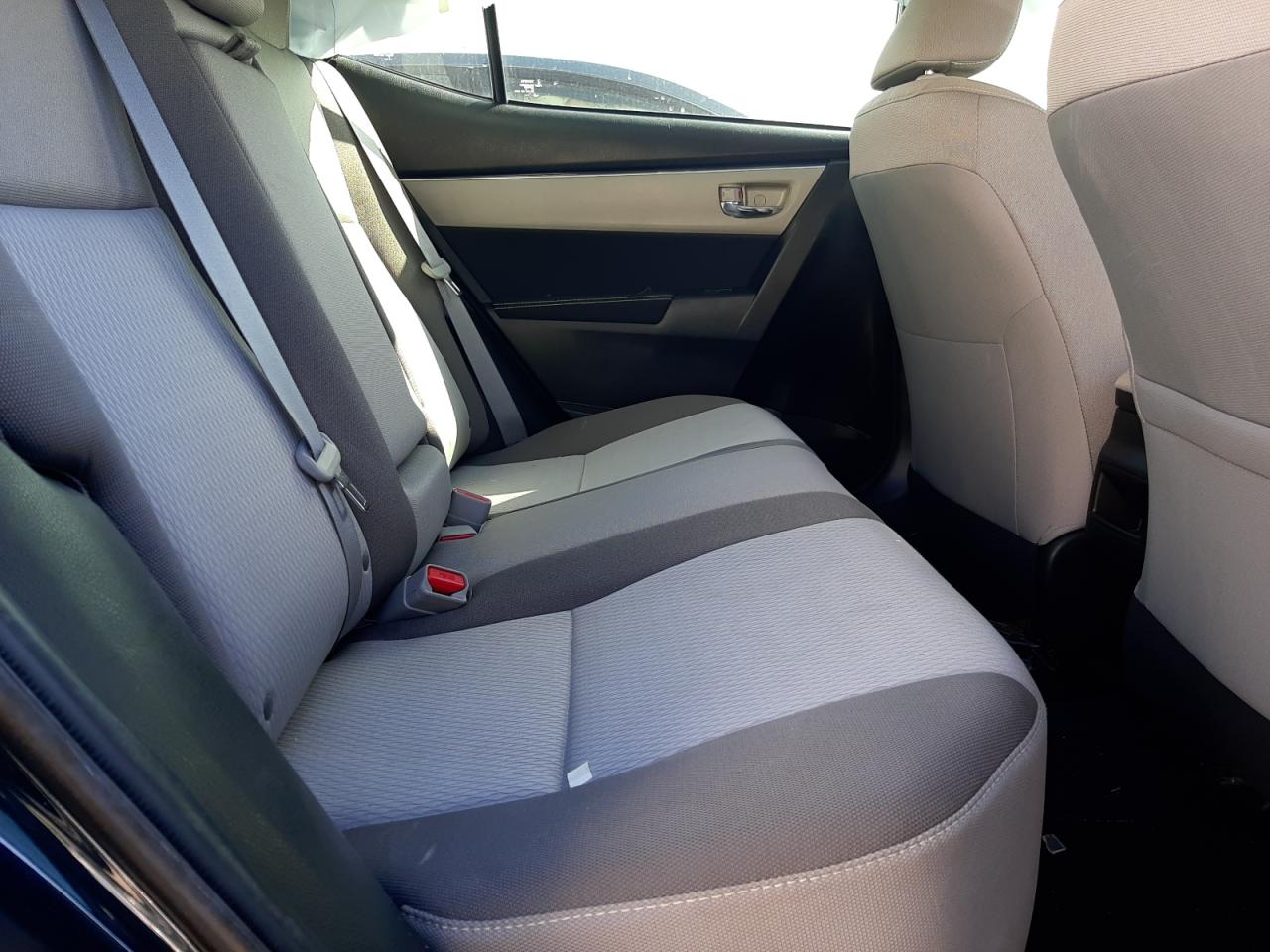 Photo 6 from auction – 2018 TOYOTA COROLLA L with VIN 5YFBURHE9JP824510