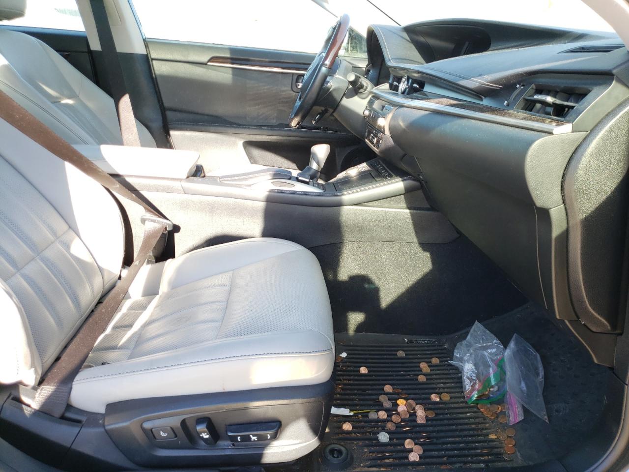 Photo 5 from auction – 2017 LEXUS ES 300H with VIN JTHBW1GG1H2157308