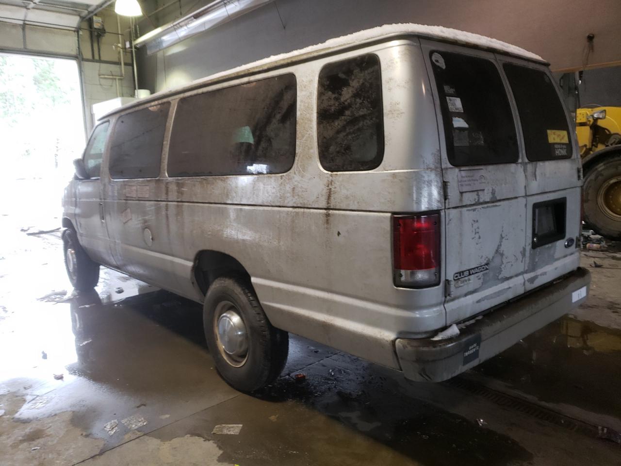 Photo 3 from auction – 1998 FORD ECONOLINE with VIN 1FBSS31L3WHA30931