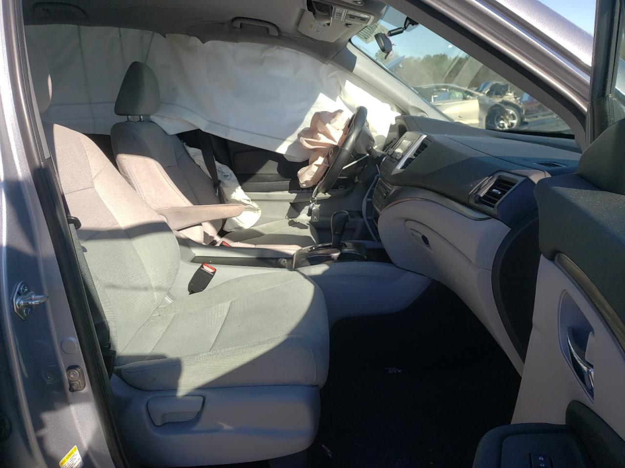 Photo 5 from auction – 2016 HONDA PILOT LX with VIN 5FNYF5H16GB020406