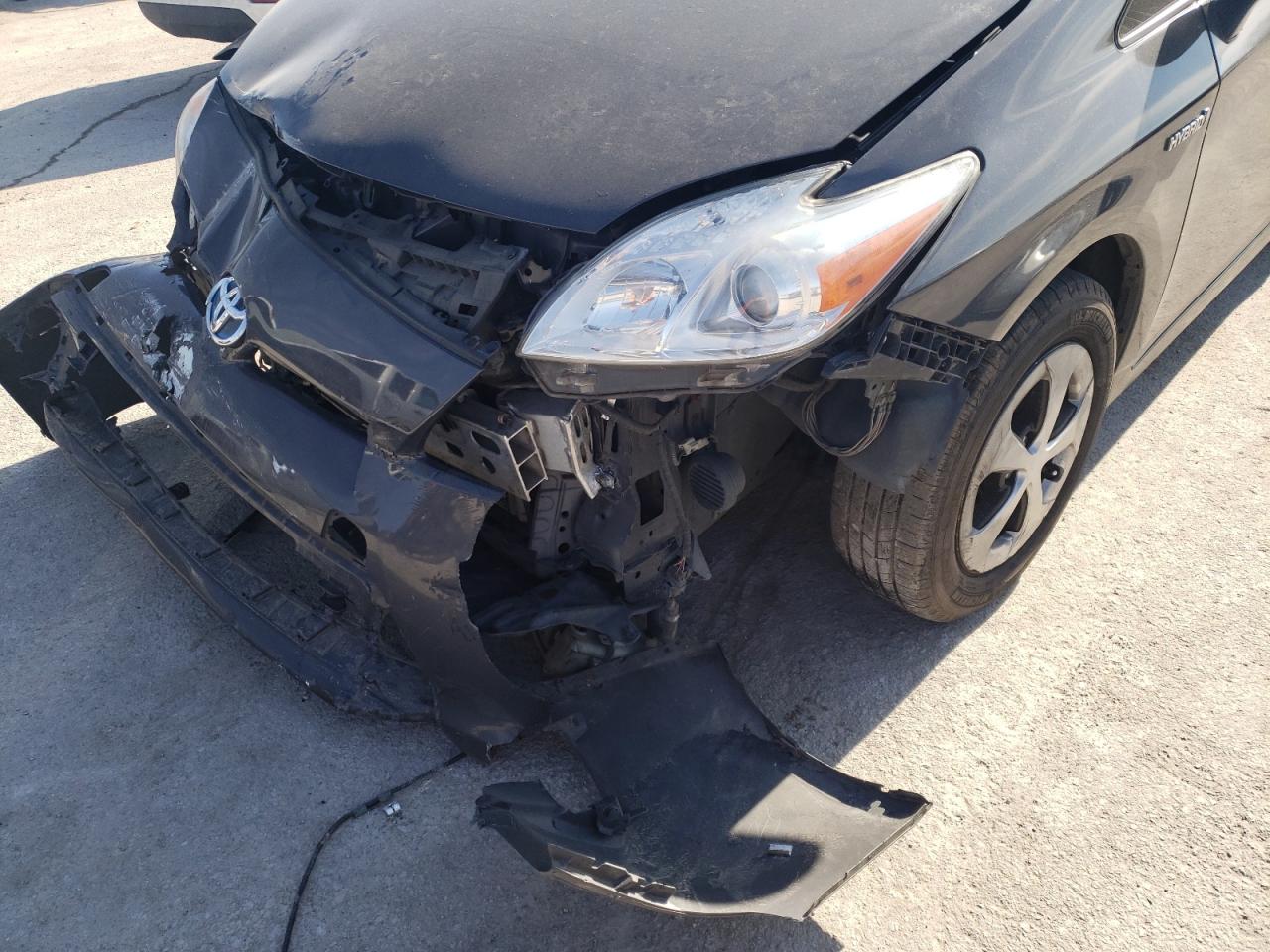 Photo 9 from auction – 2013 TOYOTA PRIUS with VIN JTDKN3DU6D1715602