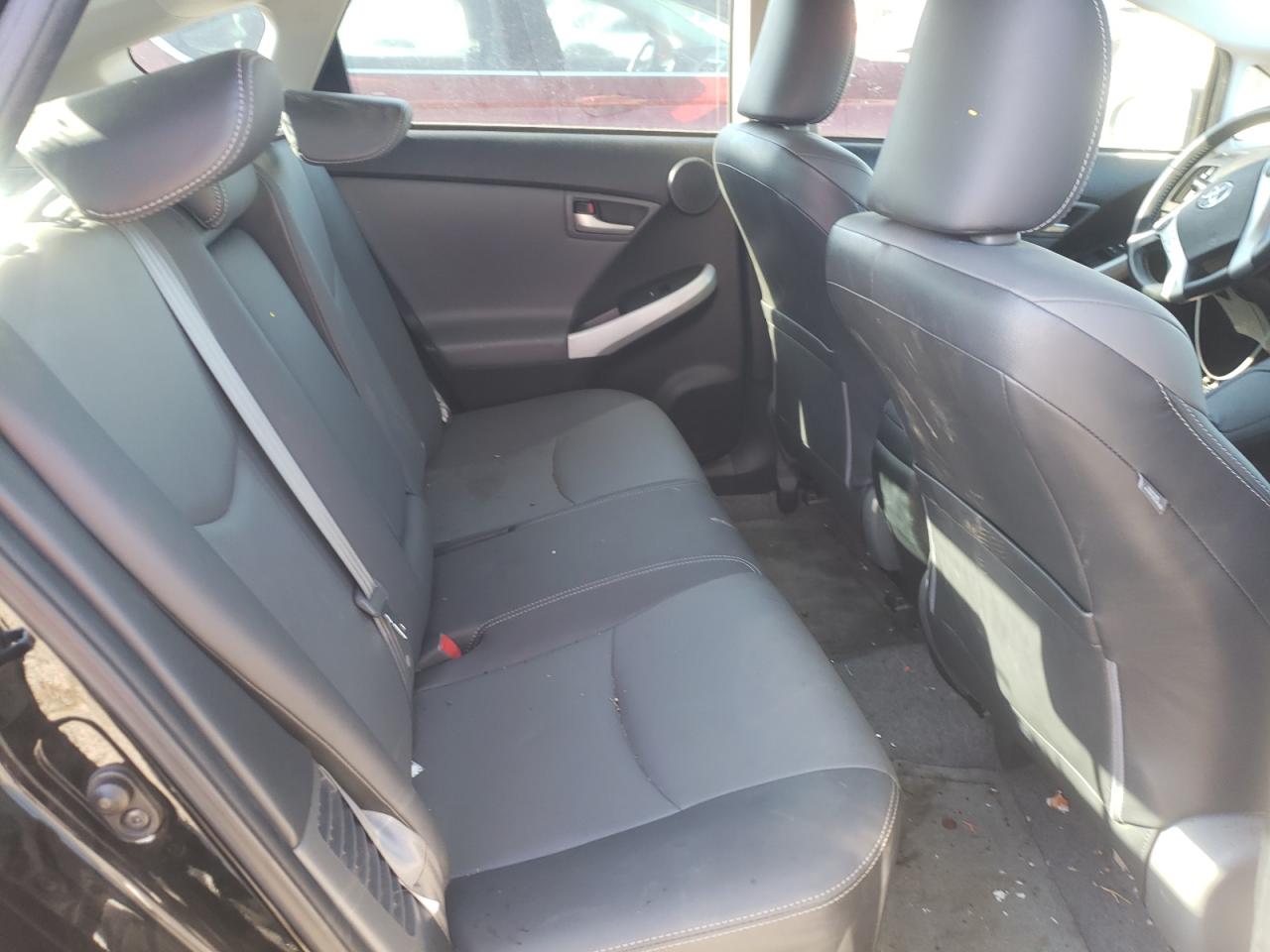 Photo 6 from auction – 2013 TOYOTA PRIUS with VIN JTDKN3DU5D0351548