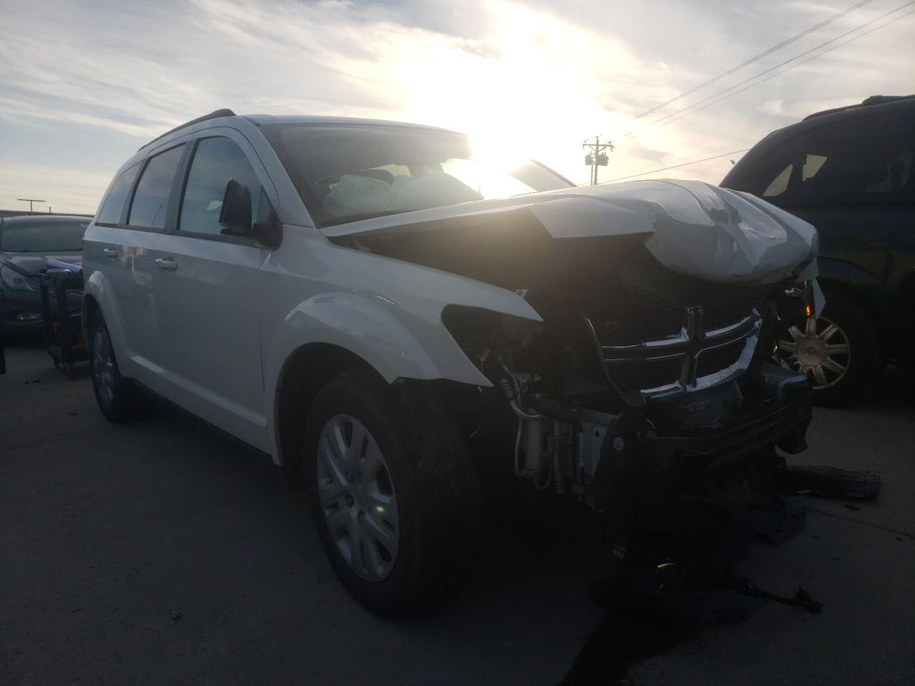 DODGE JOURNEY SE 2017 with VIN 3C4PDCAB9HT520491 - Photo from auction