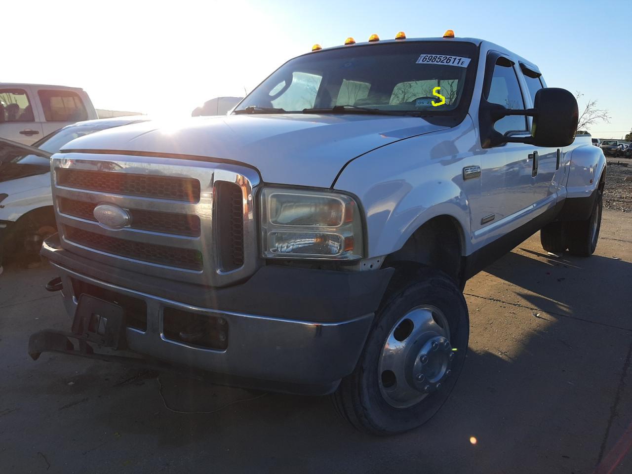 Photo 2 from auction – 2005 FORD F350 SUPER with VIN 1FTWW33P75EC66757