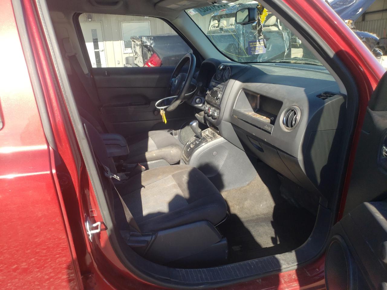 Photo 5 from auction – 2016 JEEP PATRIOT SP with VIN 1C4NJPBB1GD548473