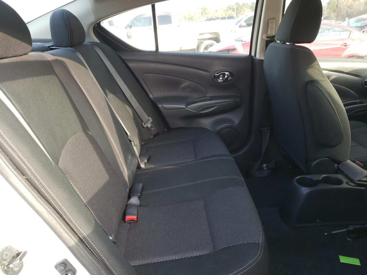 Photo 6 from auction – 2017 NISSAN VERSA S with VIN 3N1CN7AP5HK453881