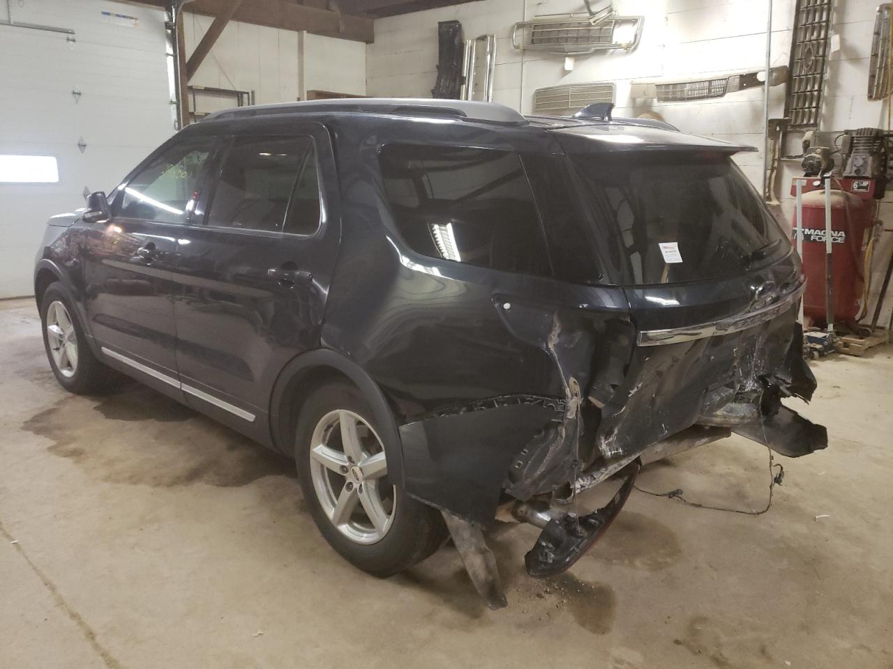 Photo 3 from auction – 2017 FORD EXPLORER X with VIN 1FM5K8DH3HGE35639