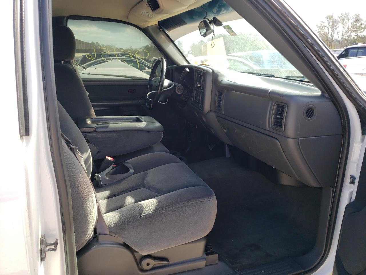 Photo 5 from auction – 2003 GMC NEW SIERRA with VIN 1GTEC14T13Z357405