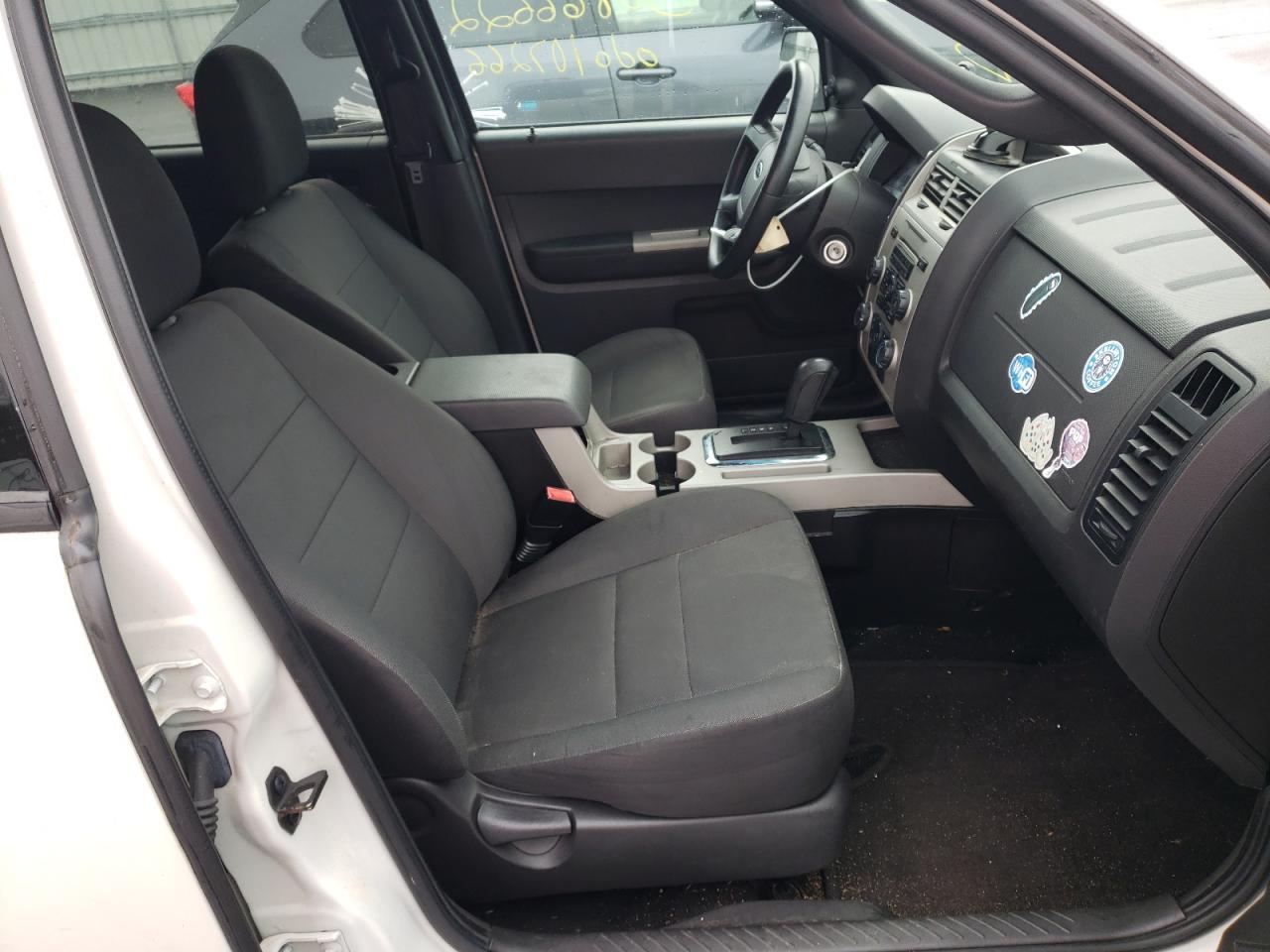 Photo 5 from auction – 2011 FORD ESCAPE XLT with VIN 1FMCU9DG5BKC00467