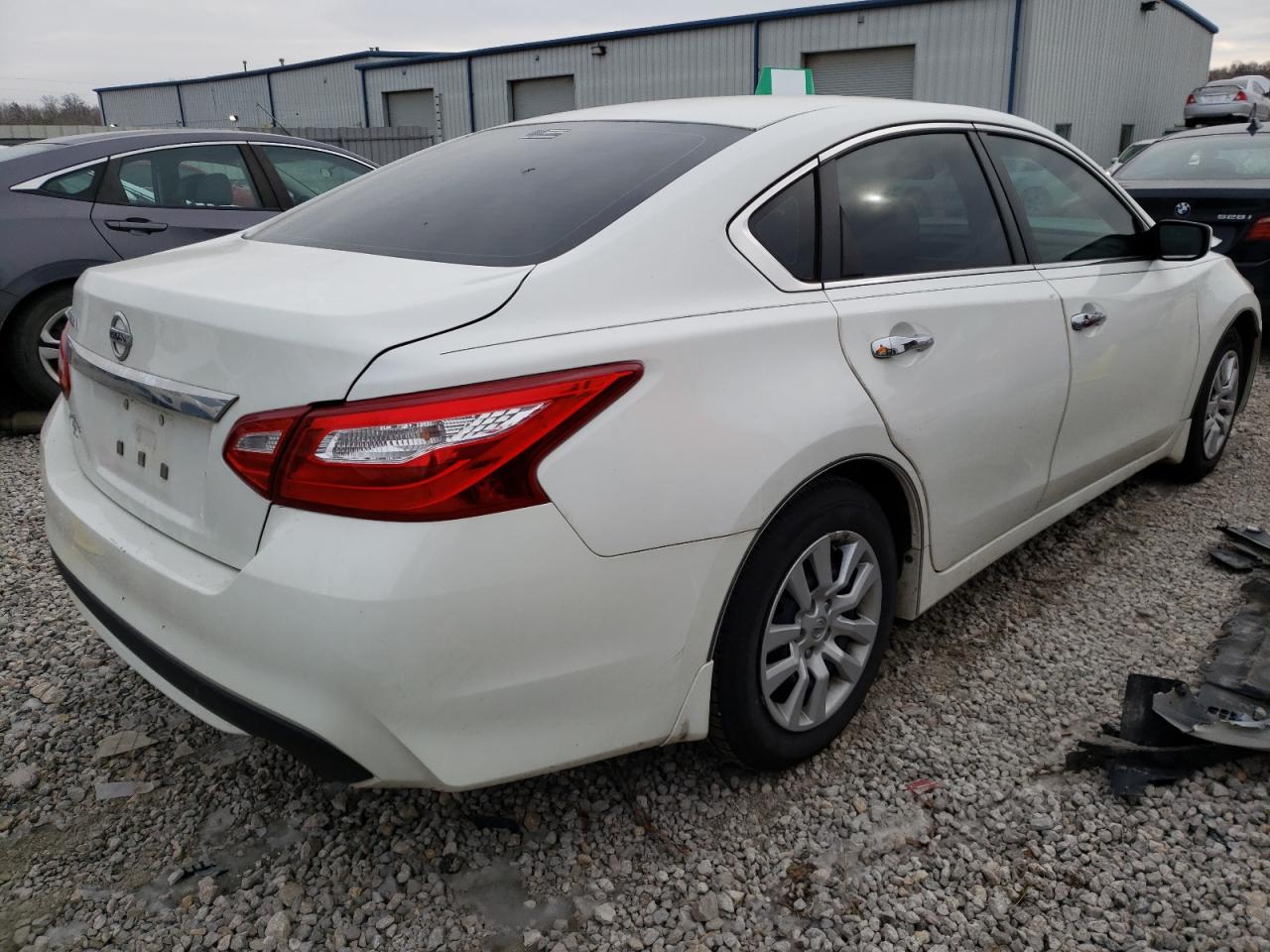 Photo 4 from auction – 2016 NISSAN ALTIMA 2.5 with VIN 1N4AL3AP2GN322988