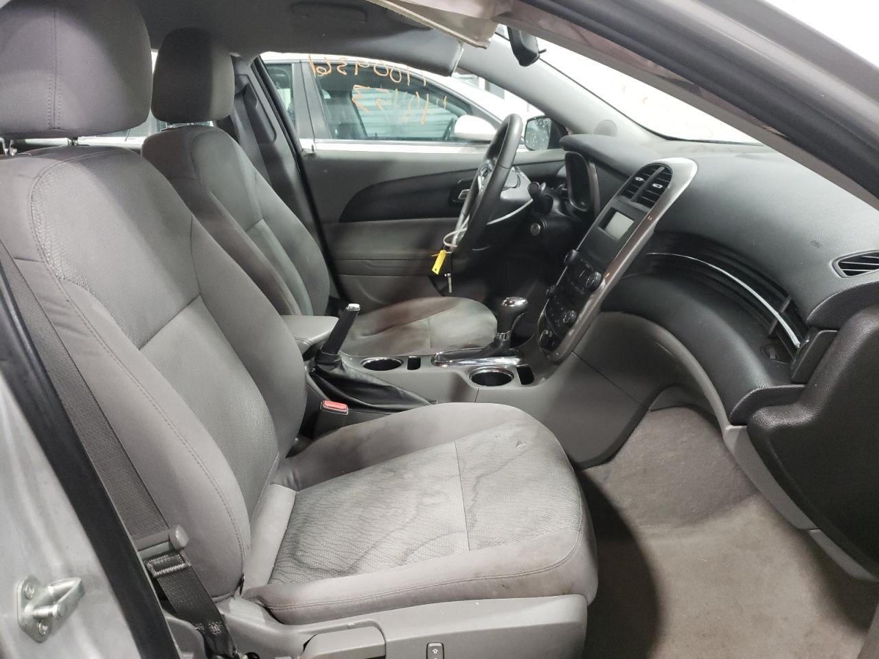 Photo 5 from auction – 2015 CHEVROLET MALIBU LS with VIN 1G11B5SL6FF140992