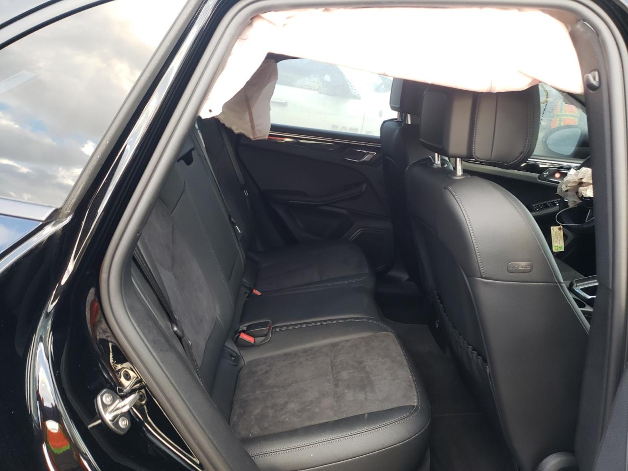 Photo 6 from auction – 2021 PORSCHE MACAN with VIN WP1AA2A55MLB04204