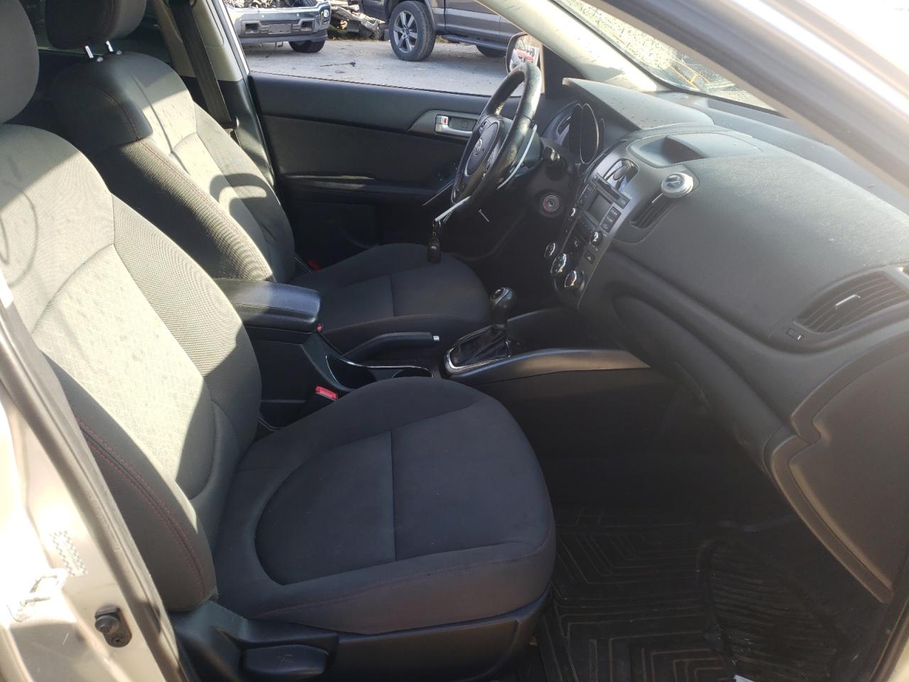 Photo 5 from auction – 2011 KIA FORTE SX with VIN KNAFW4A39B5404040